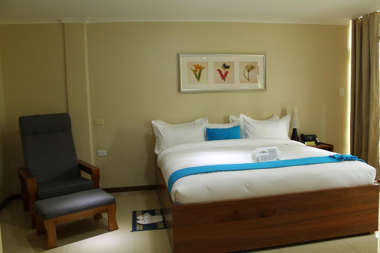 The Sanctuary Hotel Resort Spa Port Moresby Exterior photo